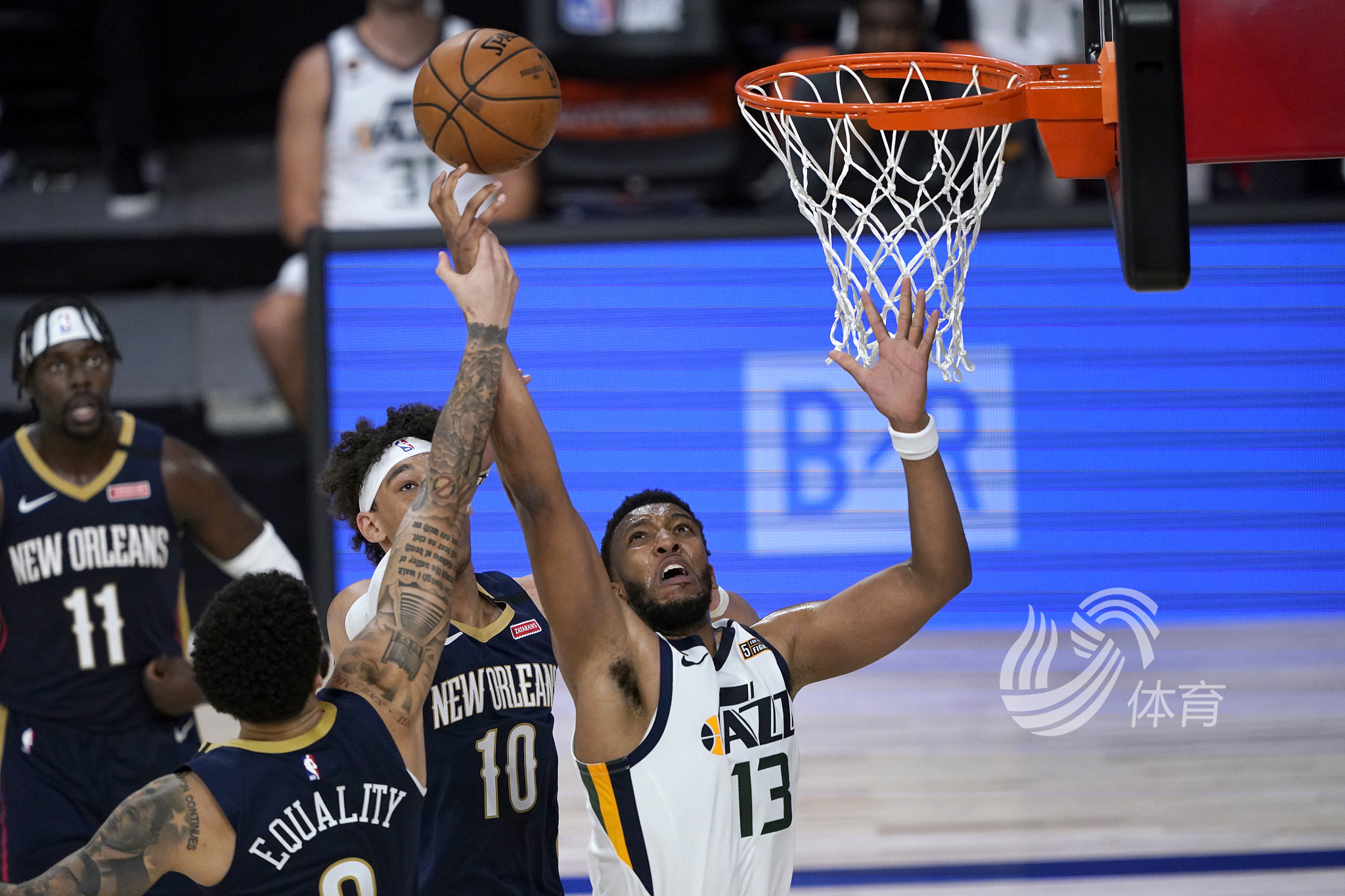 员邱彪的 员邱彪的